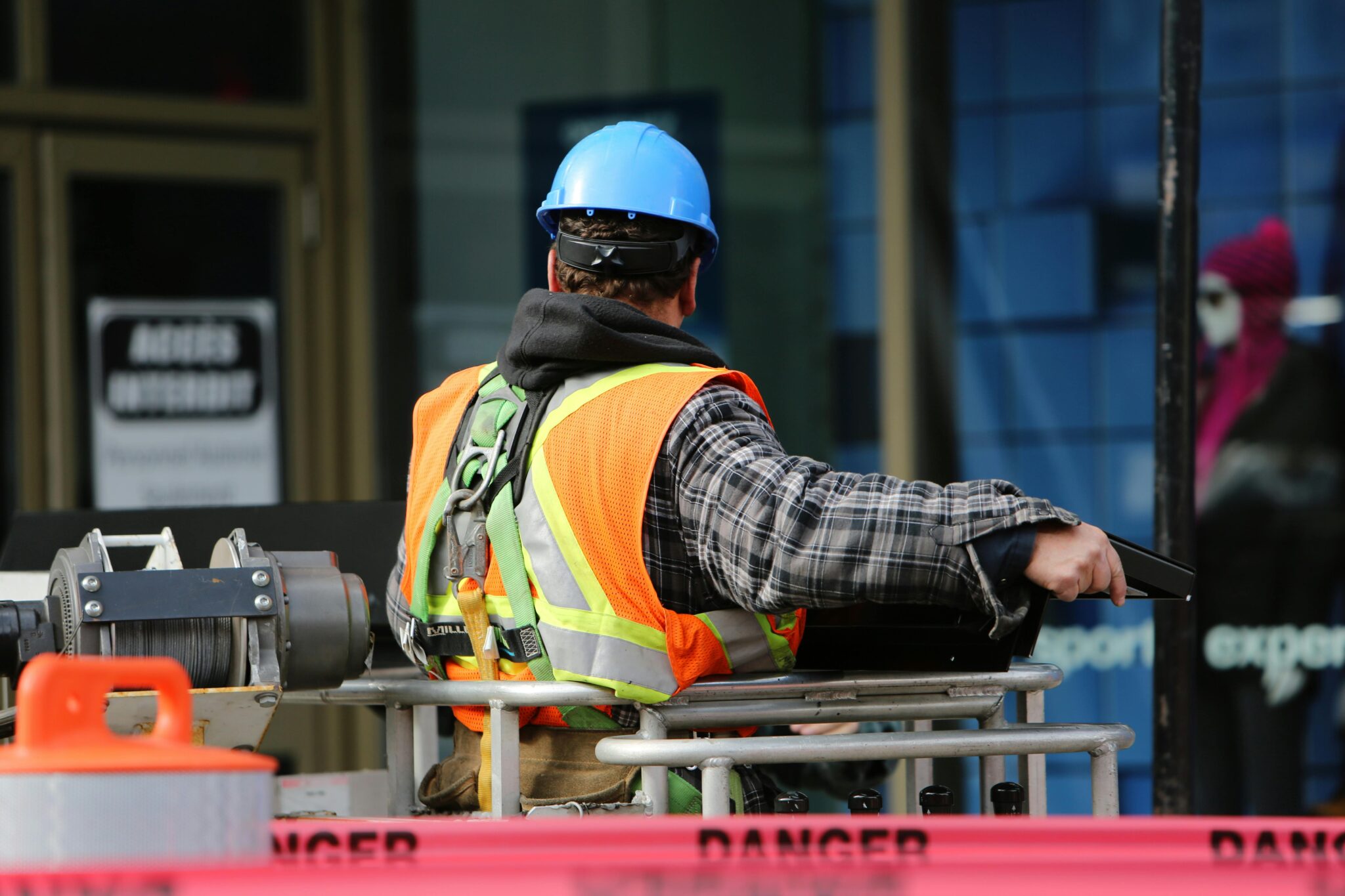Top 10 Workplace Safety Tips Every Employee Must Know – OSHAAS